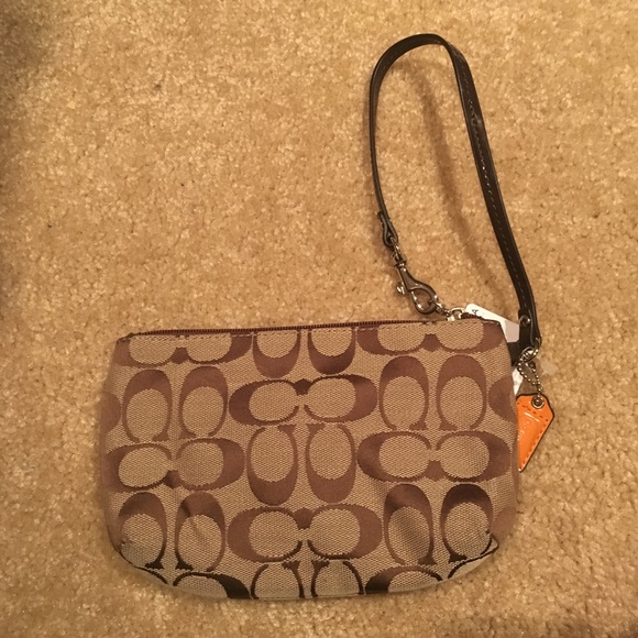 Brand New Cream and Brown COACH Logo Printed Wallet Wristlet - Picture 2 of 7